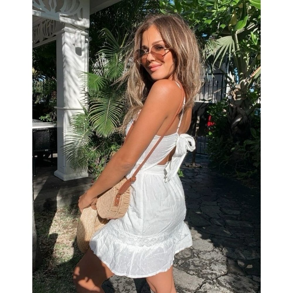 White Lace Trim Sleeveless Square Neck Open Back Frill Hem Mini Dress - Picture 8 of 9
